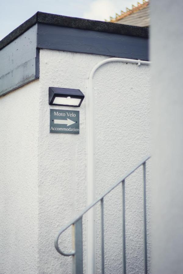 Union Road Moto Velo Accommodation Crediton Buitenkant foto