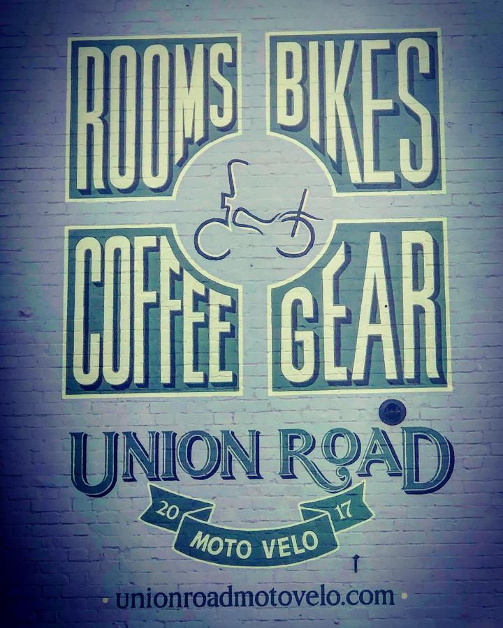 Union Road Moto Velo Accommodation Crediton Buitenkant foto
